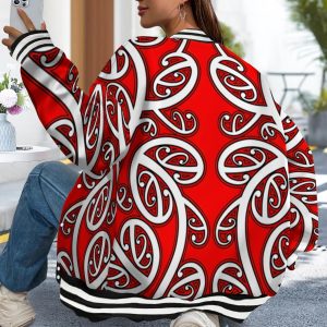 Plus Size Maori Tribal Baseball Jacket for Men and Women- New Zealand Polynesian Tattoo and Black Oteroa Cultural Design, Unisex Winter Warm Casual Coat, Double Button Bomber Jacket, H-shaped Cut Suitable for Theme Events and Daily Wear